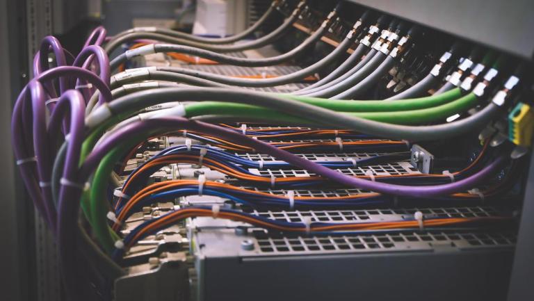 Pourquoi un audit informatique s'impose avant tout chantier à Paris 8e